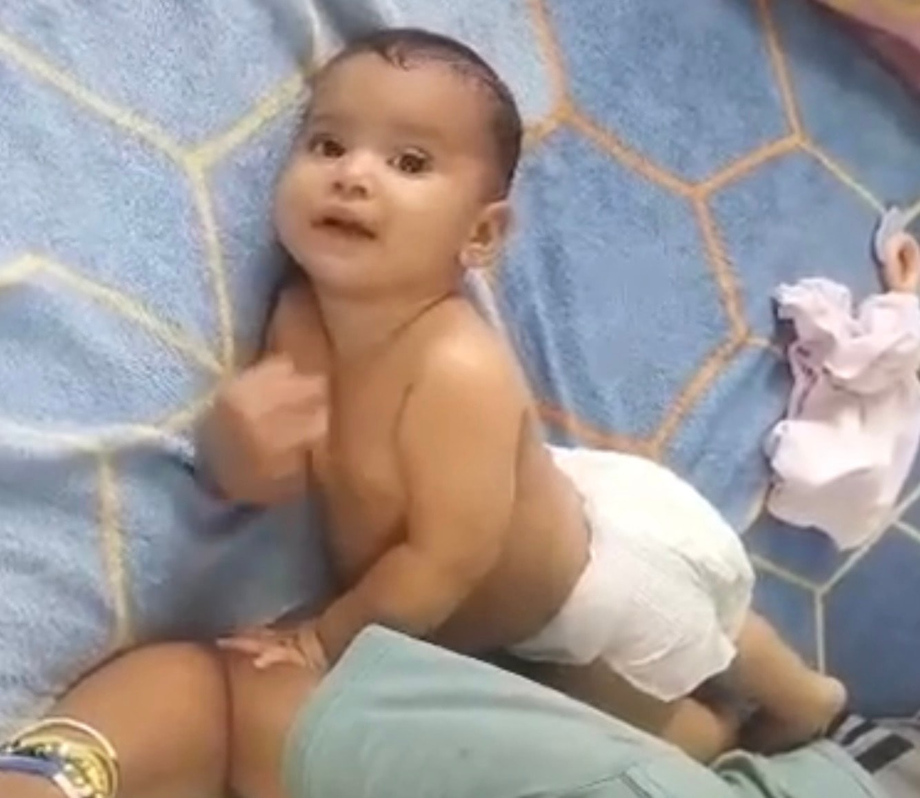 Annais, 6 months